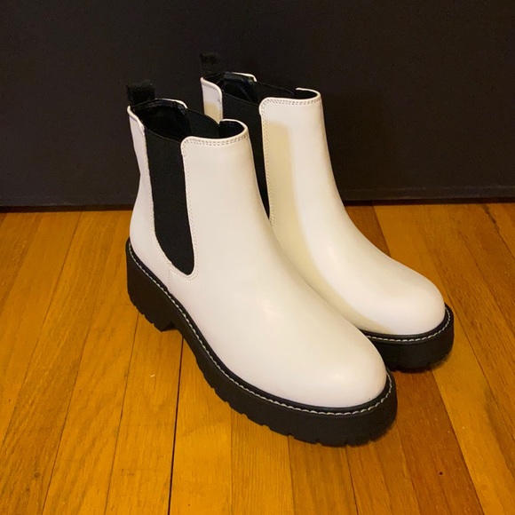 Madden Girl Shoes - Madden girl white Chelsea boot NWOT